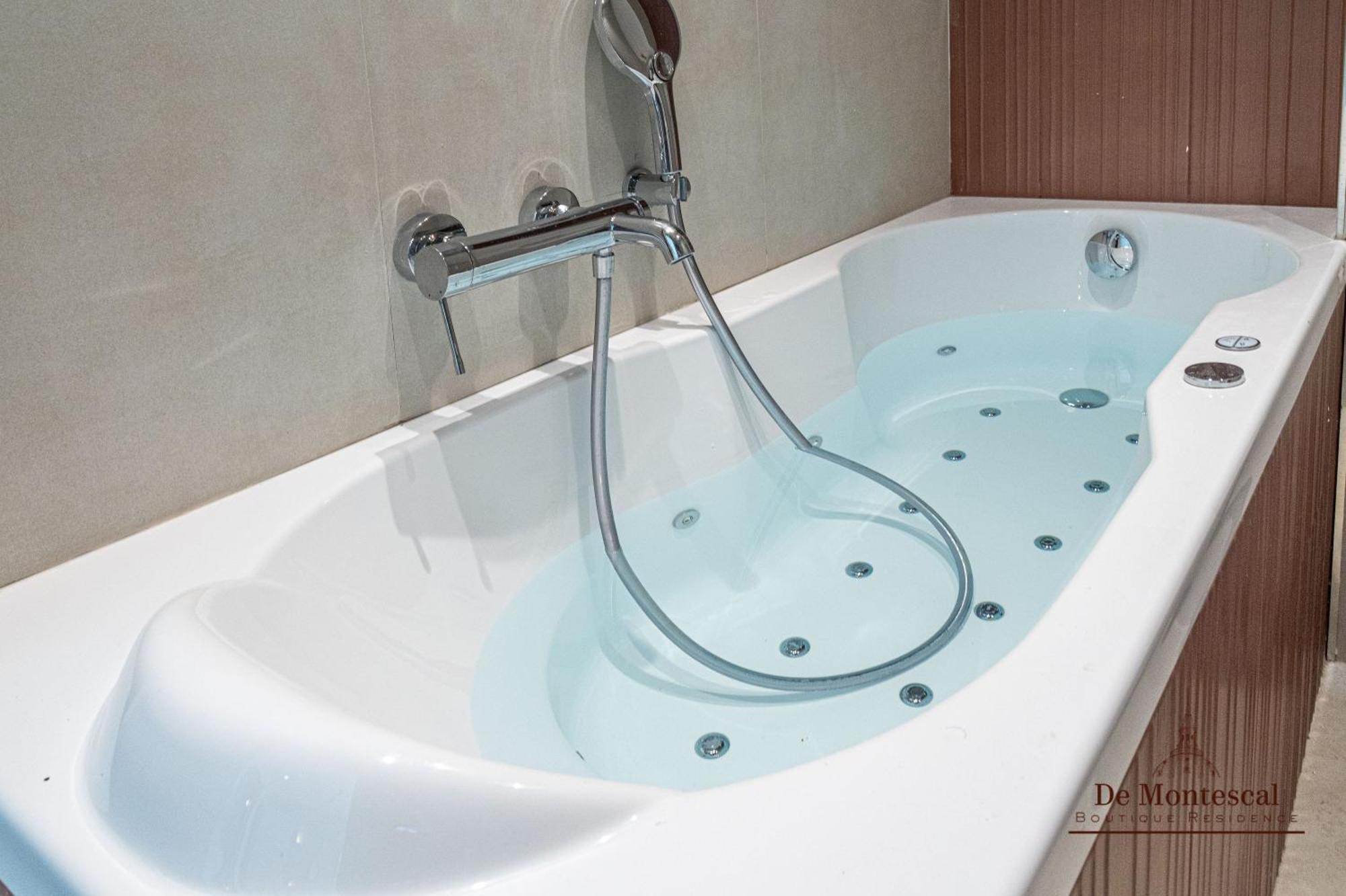 De Montescal - Hot Tub And Ac Cosy Apartment A Prime Location 40M2 Paryż Zewnętrze zdjęcie