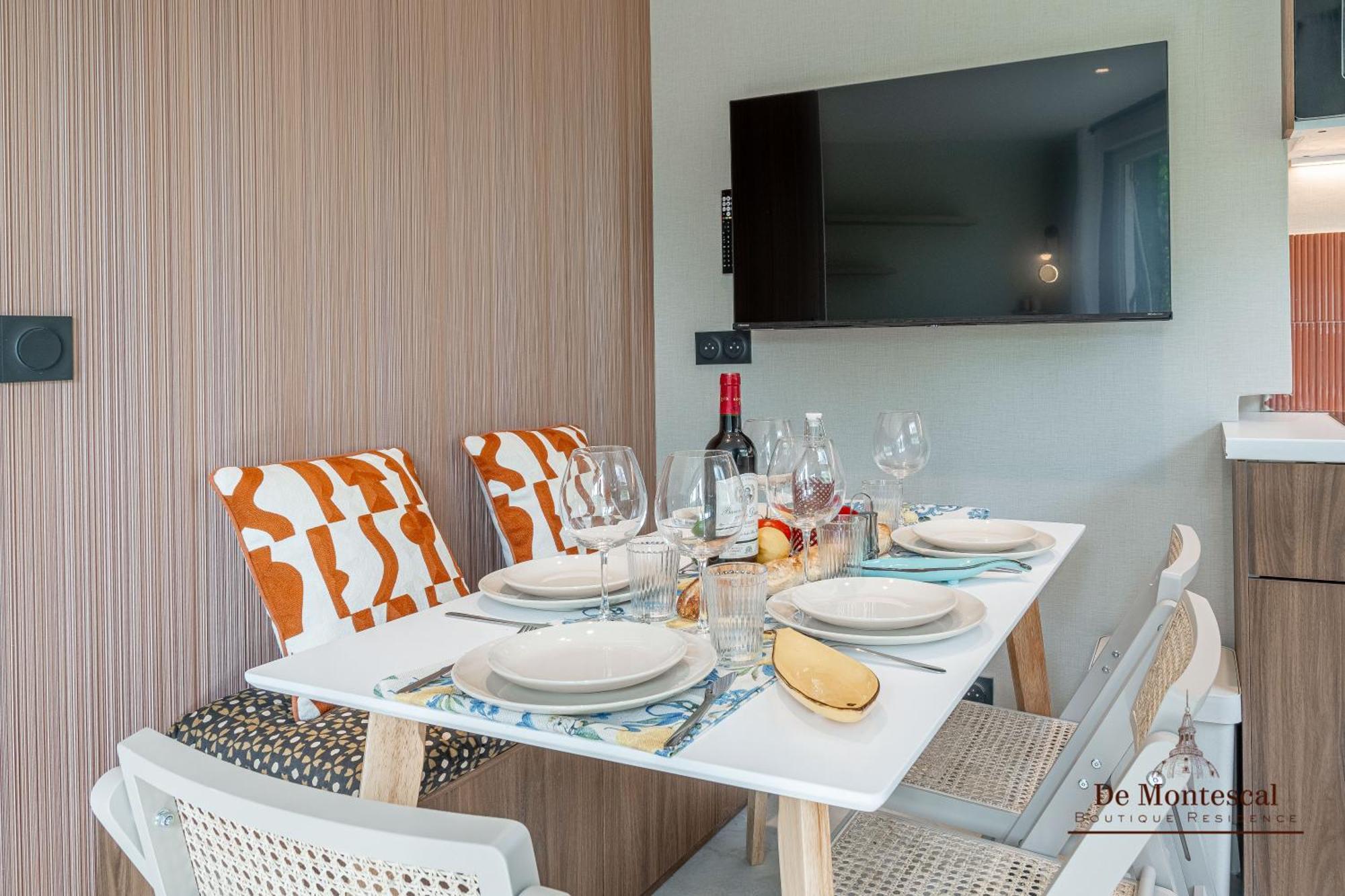 De Montescal - Hot Tub And Ac Cosy Apartment A Prime Location 40M2 Paryż Zewnętrze zdjęcie